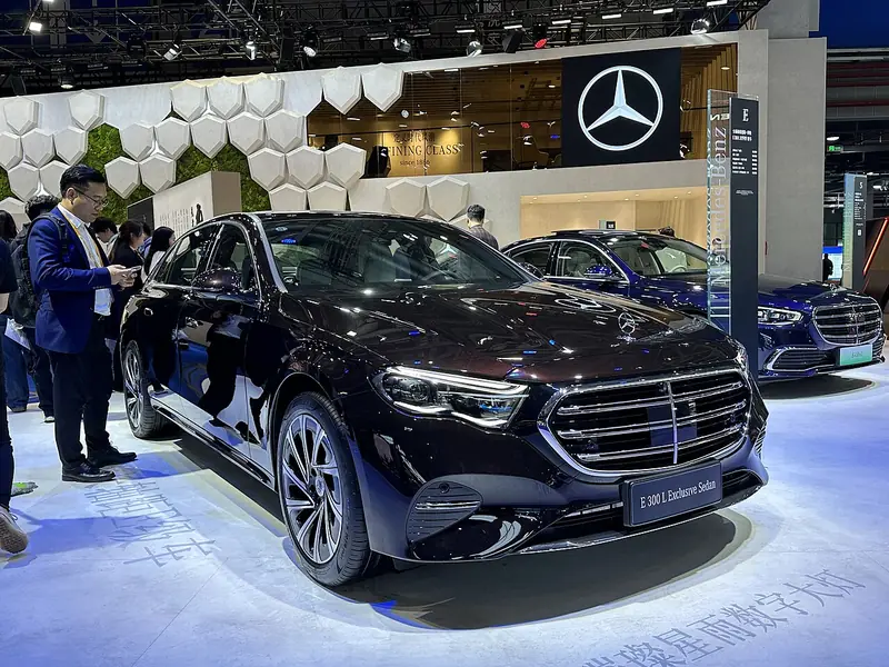 Mercedes-Benz E-Class LWB